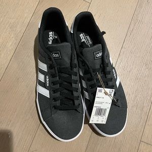 New adidas men sneakers, brand new size US8.5/42